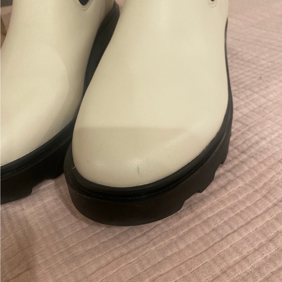 SOLD - Madewell Wyckoff Chelsea Lugsole Boots - Picture 6 of 8